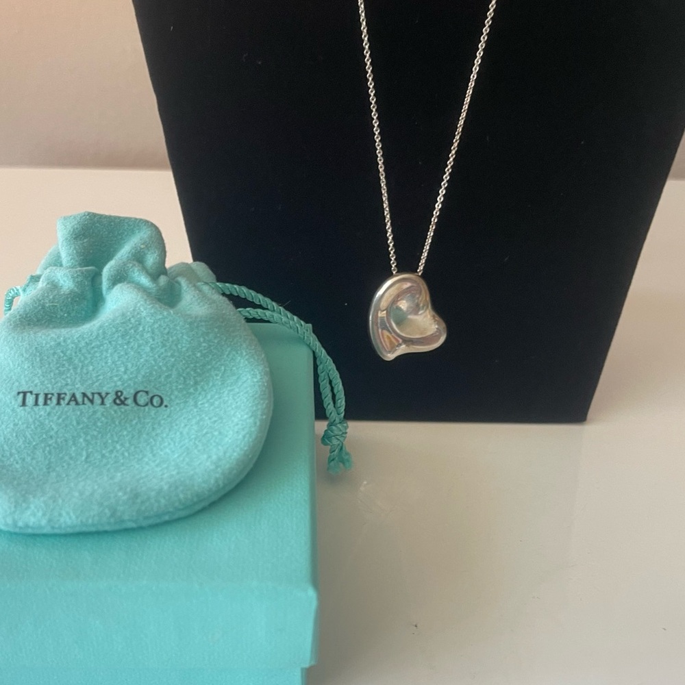 TIFFANY & Co Puff heart silver necklace
